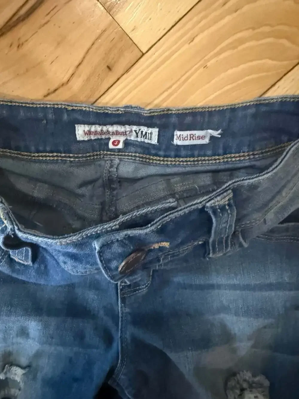 Wanna Betta Butt YMI Mid Rise Distressed Ripped Skinny Jeans Size 3